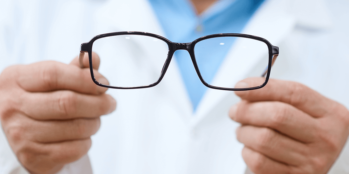 Coronavírus: o uso de óculos realmente protege?